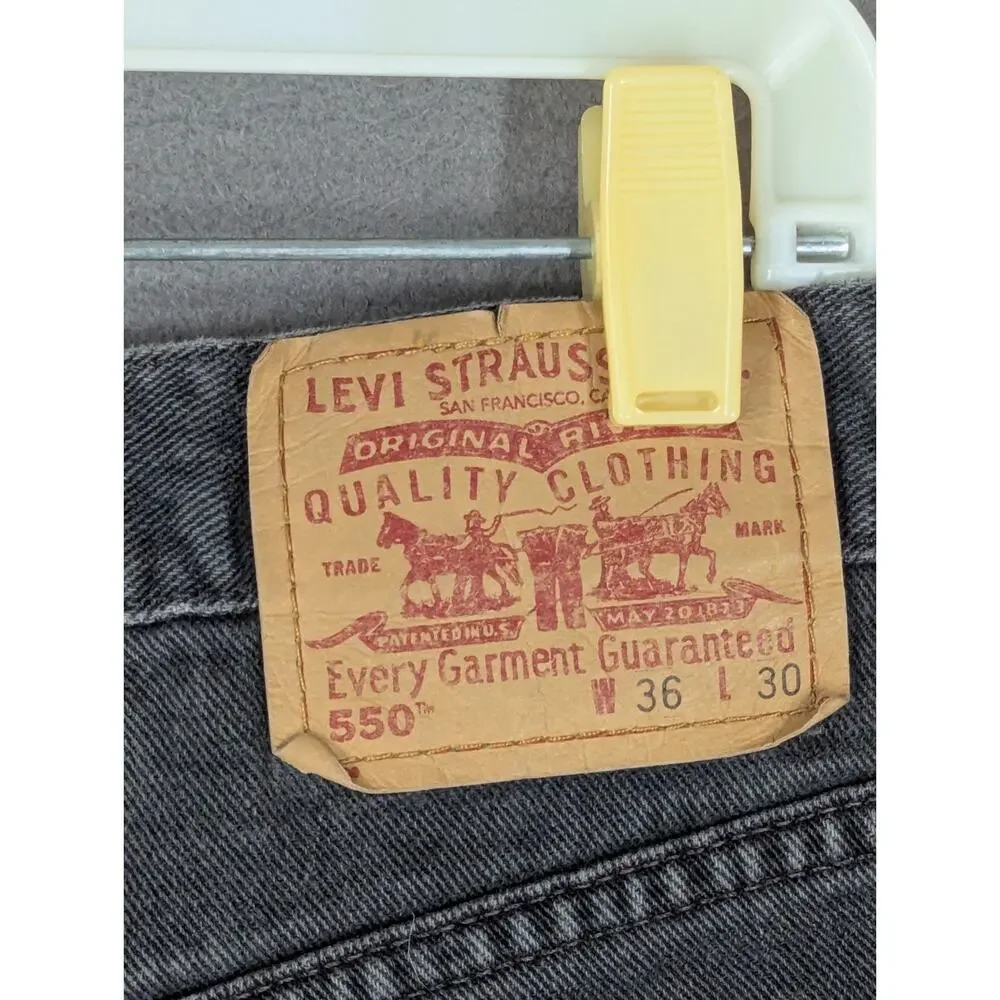 2002 Levi's 550 Relaxed Black Denim Jeans 34